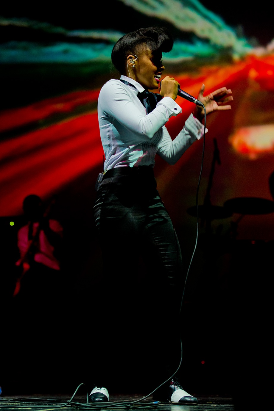 Janelle Monae Moscu Dezembro 2010 / Revista Caras