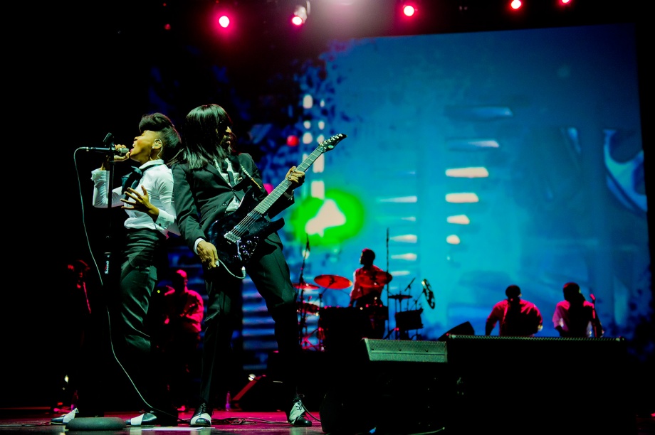Janelle Monae Moscu Dezembro 2010 / Revista Caras