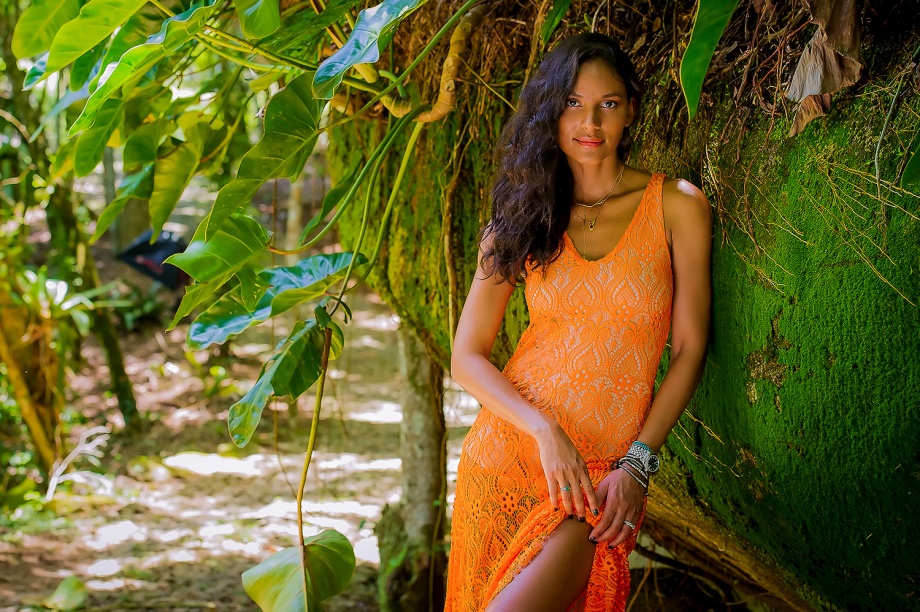 Emanuela de Paula para Caras Angra dos Reis Janeiro de 2016