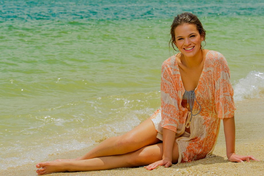 Bruna Marquezini para Caras Angra dos Reis Janeiro de 2012