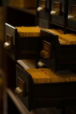 Biblioteca Sao Bento / Revista Bons Fluidos
