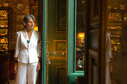 Condes Hubert e Isabelle Dornaro Paris Abril 2009 / Revista Caras Brasil