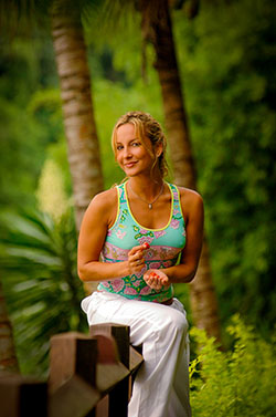 Claudia Leitte Angra dos Reis Fevereiro 2006 / Revista Caras