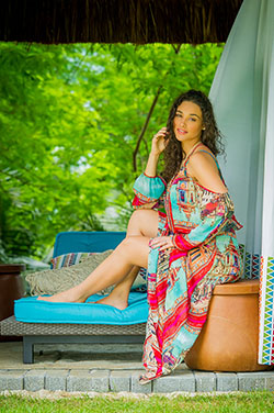 Debora Nascimento Angra dos Reis Janeiro 2016 / Revista Caras