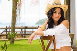 VANESSA HUDGENS 