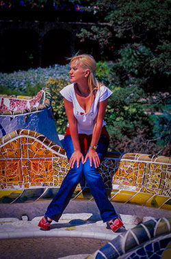 Eliana Barcelona Julho 2001 / Revista Caras
