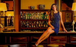 Camila Queiroz para Caras Foz de Iguaçu decembro de 2015