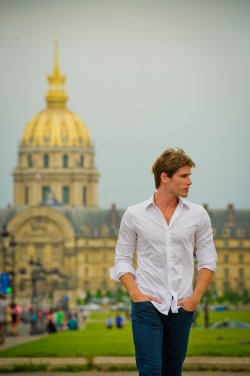 Jonatas Faro para Caras Paris Maio de 2013