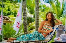 Emanuela de Paula para Caras Angra dos Reis Janeiro de 2016