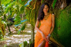 Emanuela de Paula para Caras Angra dos Reis Janeiro de 2016