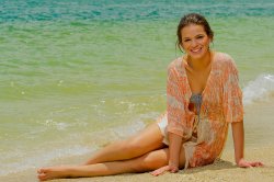 Bruna Marquezini para Caras Angra dos Reis Janeiro de 2012
