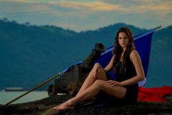 Bruna Marquezini para Caras Angra dos Reis Janeiro de 2012