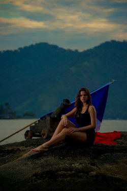 Bruna Marquezini para Caras Angra dos Reis Janeiro de 2012
