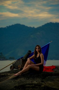 Bruna Marquezini para Caras Angra dos Reis Janeiro de 2012